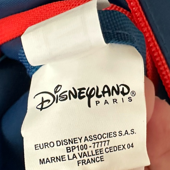 Marvel Reusable Packable Tote Bag Blue Red Large Disneyland Paris NWT - Picture 10 of 10